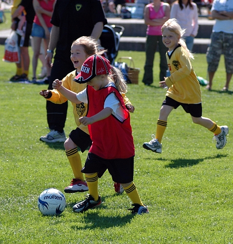 2006-06-10 (43).JPG - Fotbollskolan Flickor